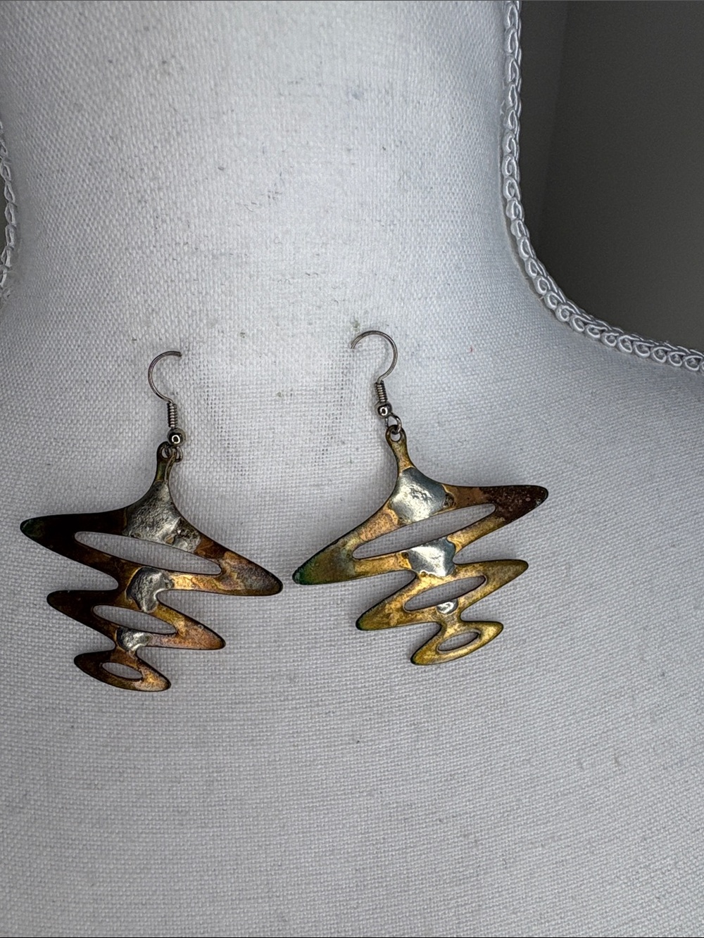 Abstract Zigzag Metal Drop Earrings - Brass-Toned. Vintage